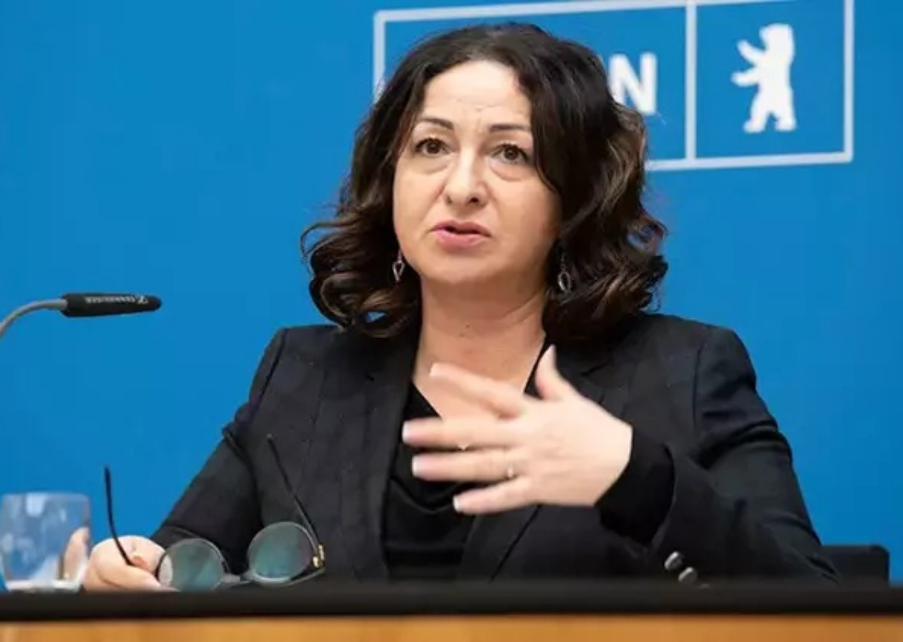 Berlin'de eski Türk Bakan Dilek Kalaycı'ya hapis cezası: Maaşına el koyacaklar! Düğün masrafı rüşvet sayıldı...