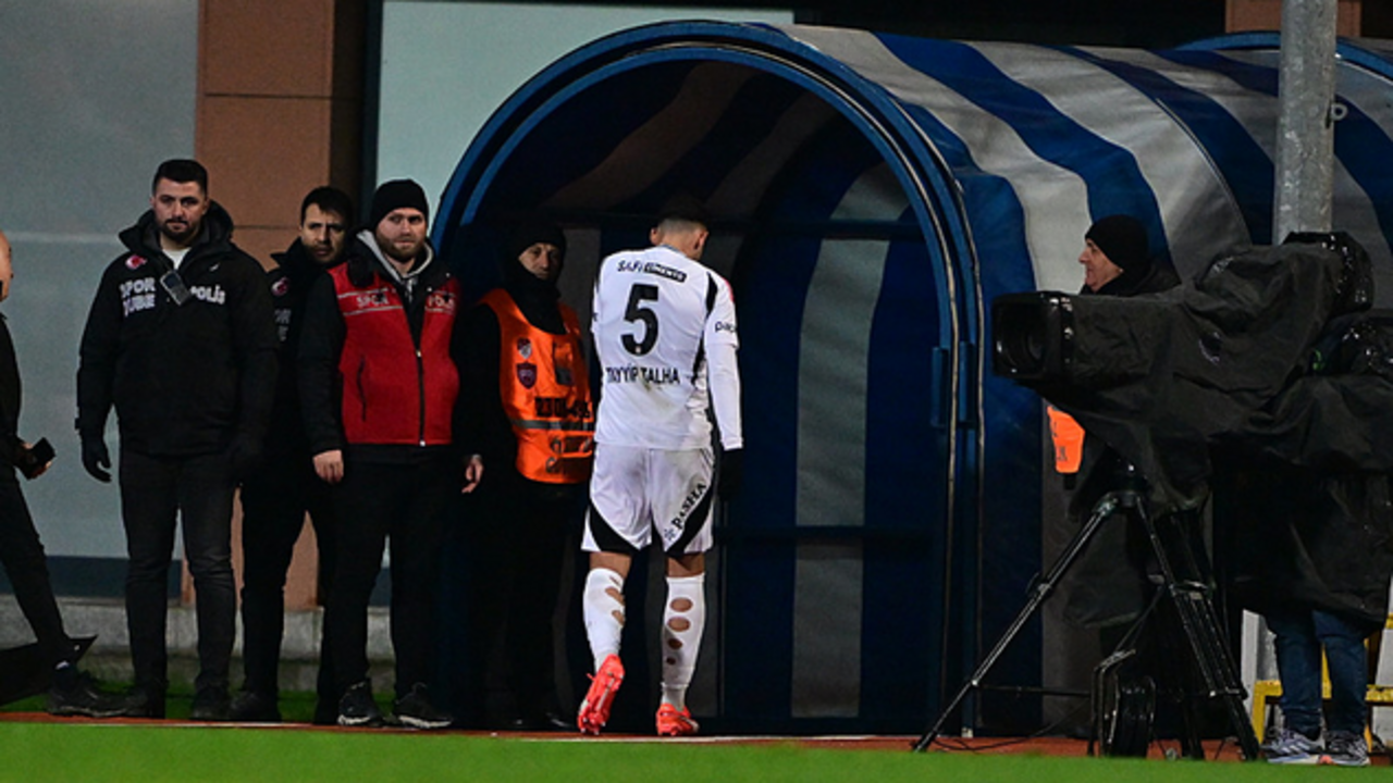 Beşiktaş'ta Tayyip Talha Sanuç 4 günde ikinci kez kırmızı kart gördü