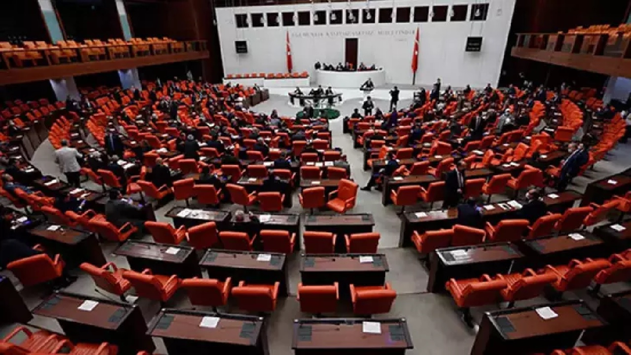 Hamleleri sonuçsuz kaldı! TBMM Genel Kurulunda muhalefet partilerinin grup önerileri kabul edilmedi