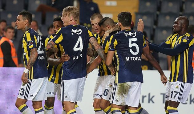 Fenerbahçeli yöneticiden o futbolcuya şok sözler!
