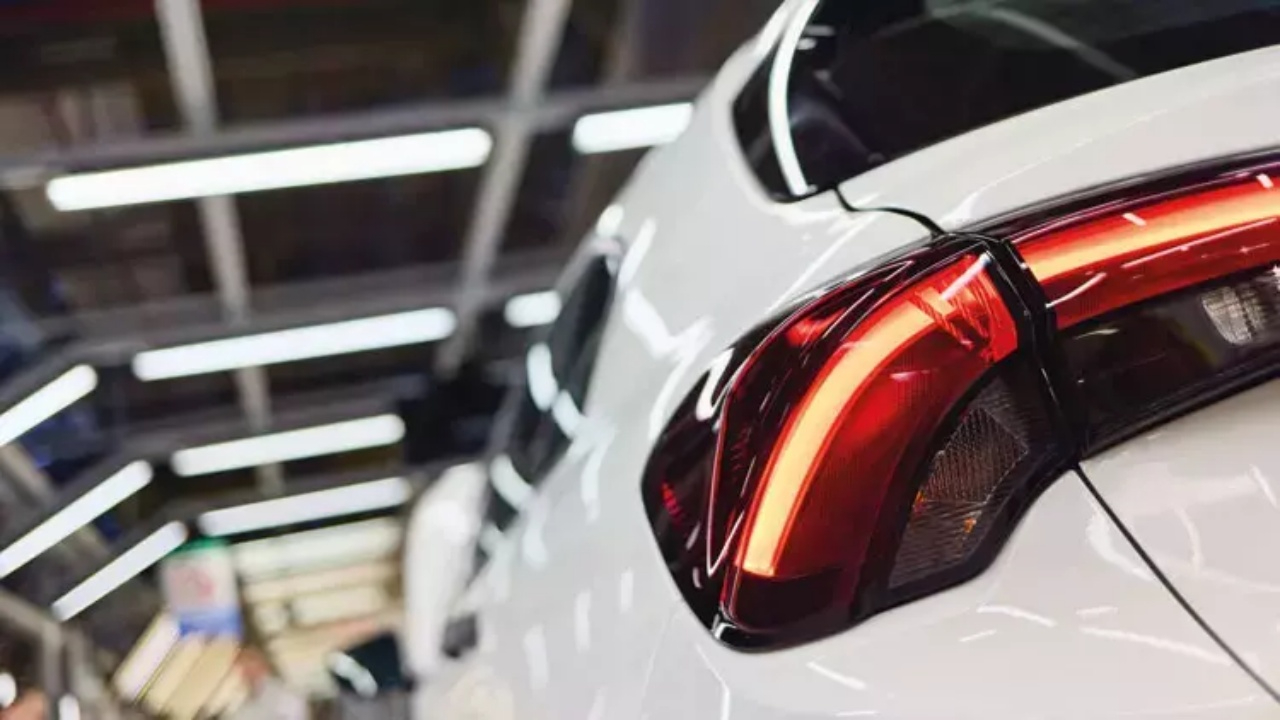 Otomotiv piyasası karıştı! Araçlar geri çekiliyor, ABD’de 50 günlük stok alarmı