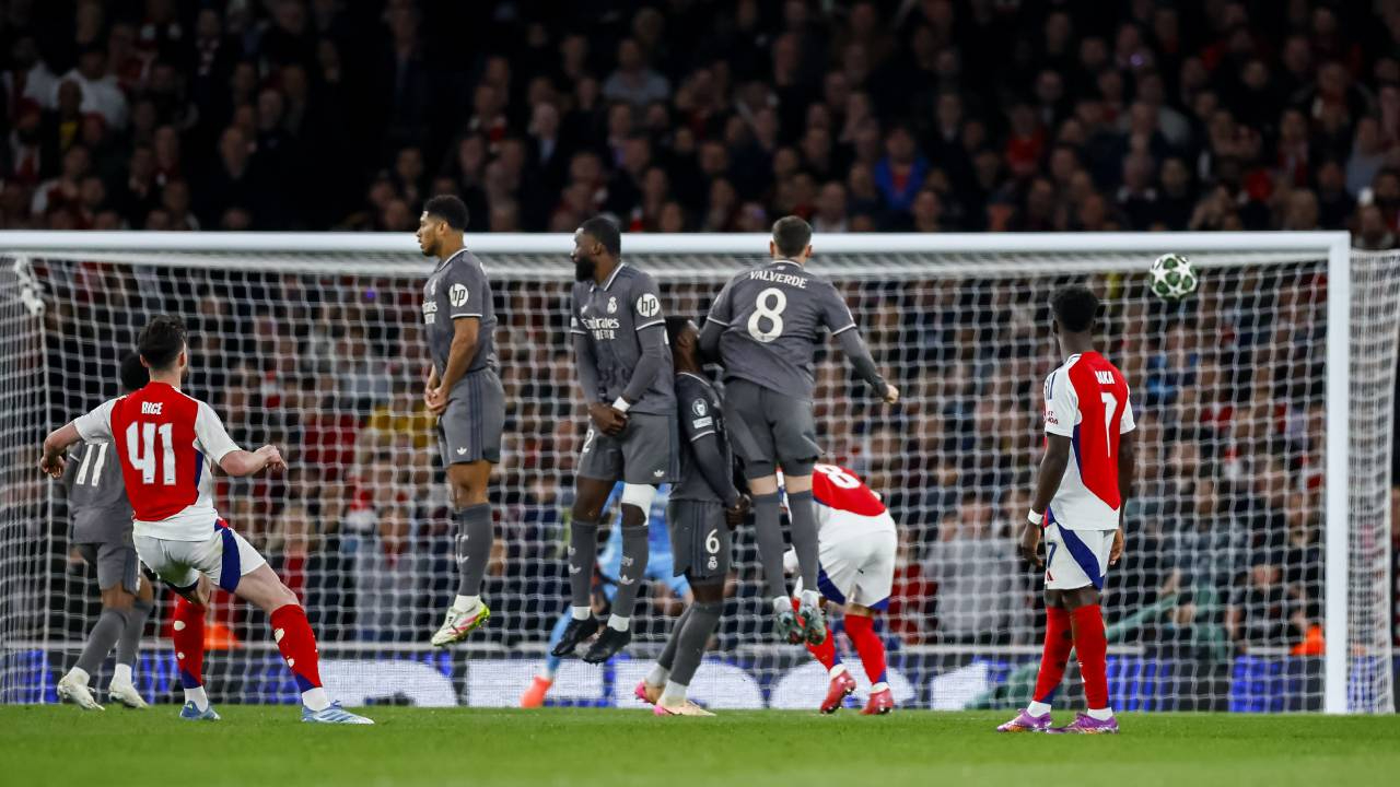 Declan Rice Real Madrid'i topa tuttu, Arsenal yarı final kapısını araladı