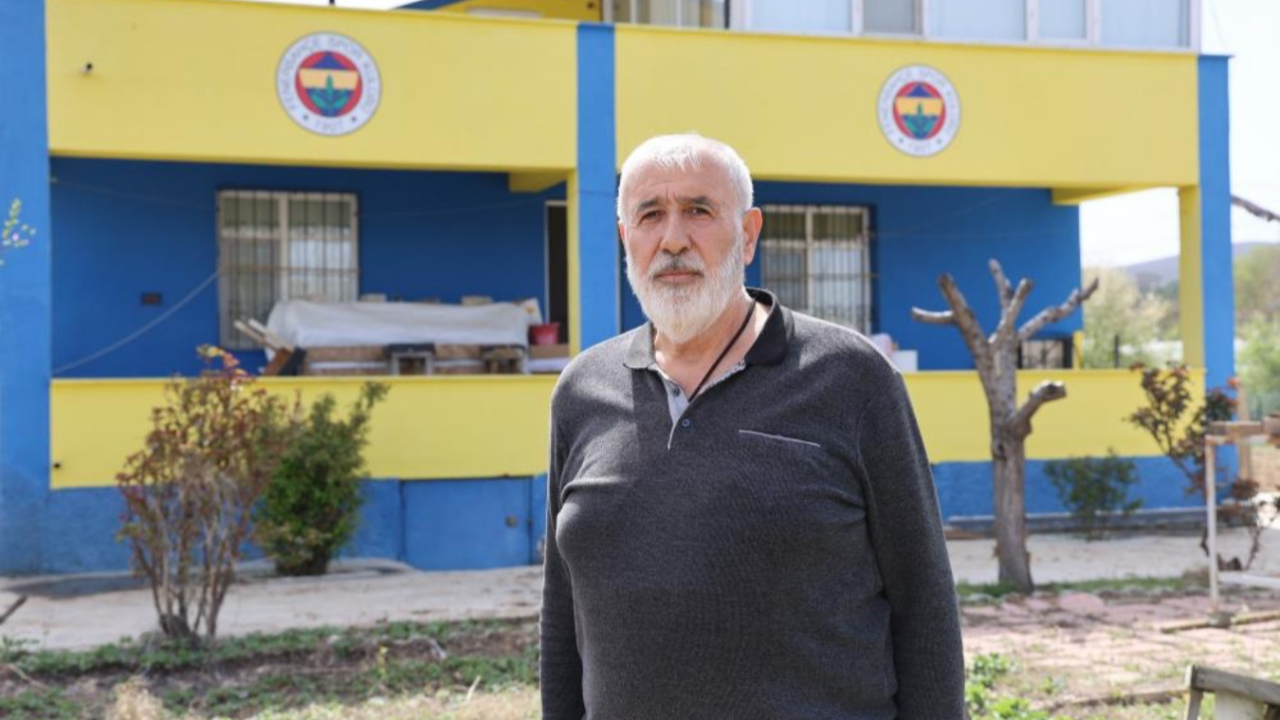Elazığlı Mehmet Amca'nın Fenerbahçe aşkı! Evini sarı-lacivert boyadı