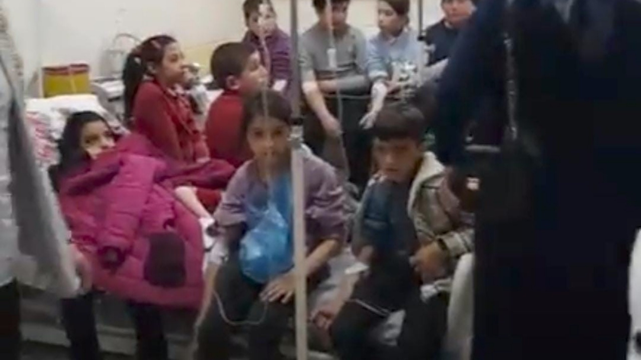 Ardahan’da gıda zehirlenmesi paniği: 90 öğrenci hastanelik oldu