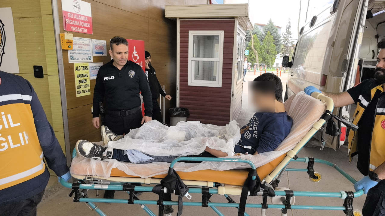 İnegöl'de 14 yaşındaki çocuk, aynı yaştaki arkadaşı tarafından bıçaklandı