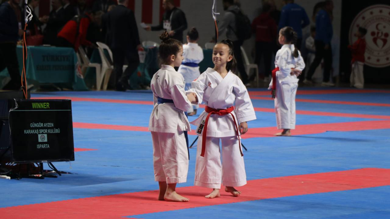 Türkiye Çocuklar Karate Şampiyonası, Kocaeli'de başladı