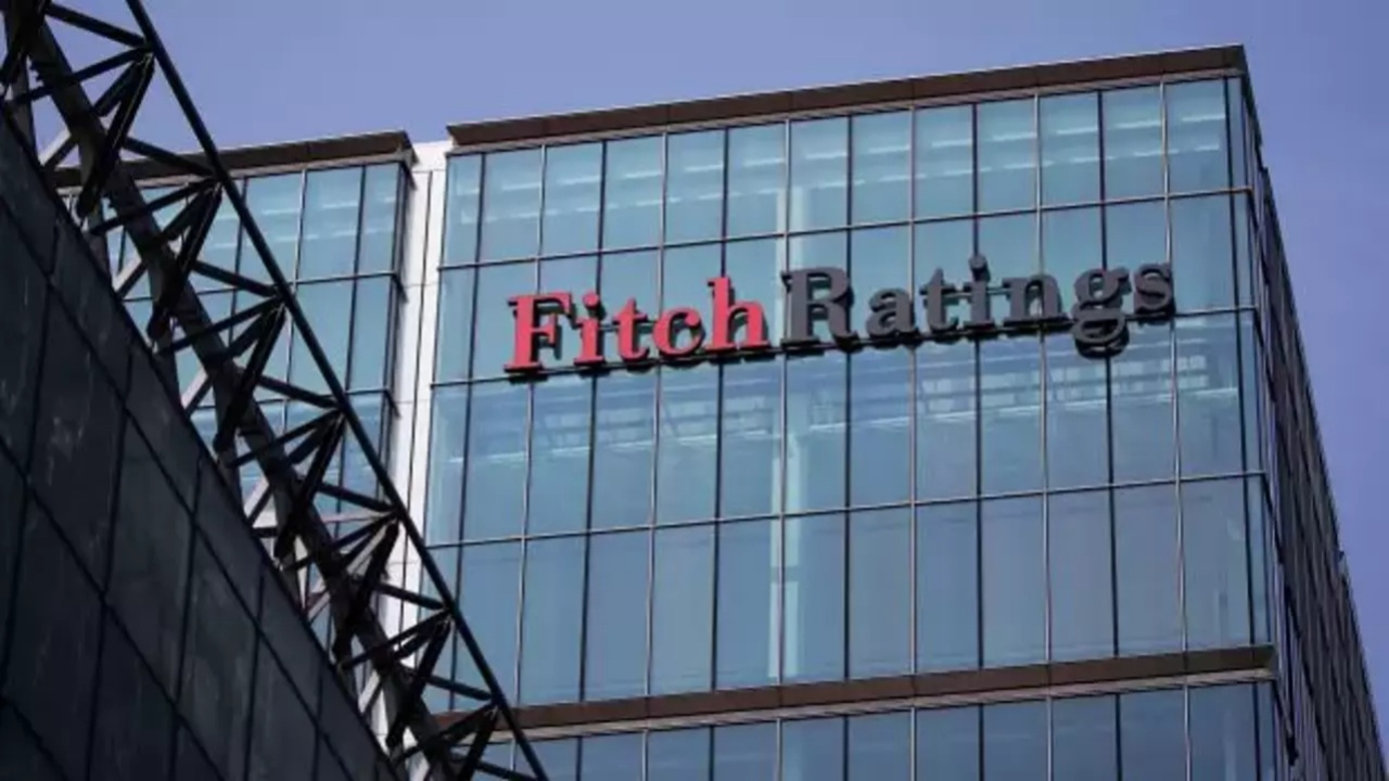 Fitch’ten ABD’ye kırmızı alarm! Tarifeler resesyona sürüklüyor