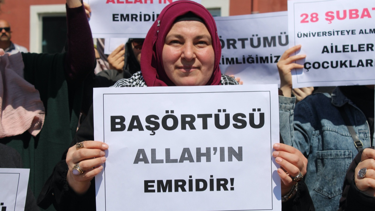 Aydın Adnan Menderes Üniversitesi’nde başörtüsü tepkisi: “28 Şubat’ı tekrar yaşamak istemiyoruz”