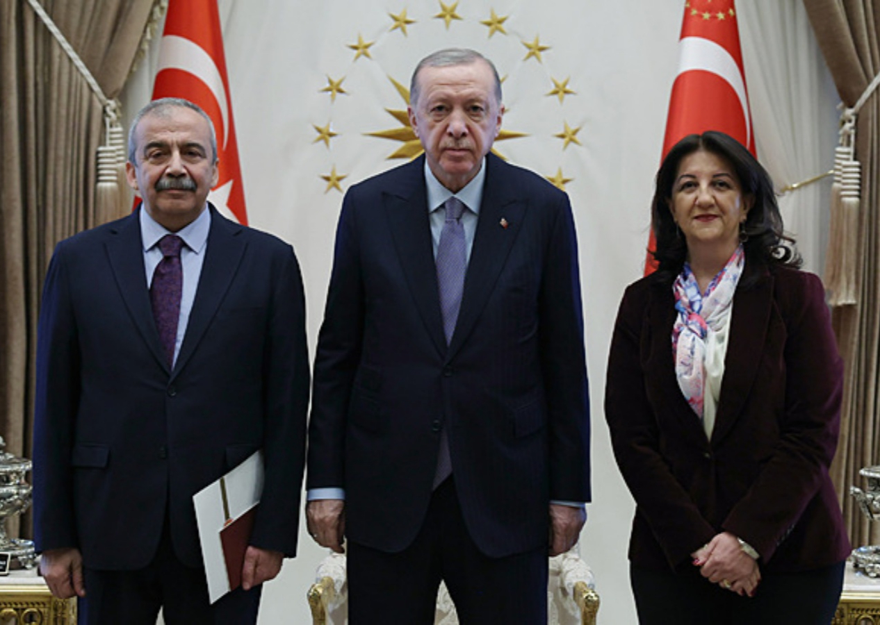 Manipülasyon balonu patladı! "DEM Parti heyeti 13 talepte bulundu" iddiası yalanlandı!