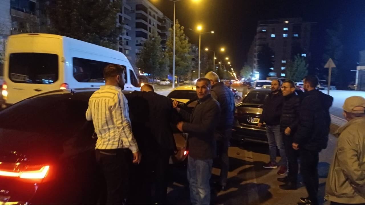 AK Parti Midyat İlçe Başkanı Yarış trafik kazasında 7 kişiyle birlikte yaralandı