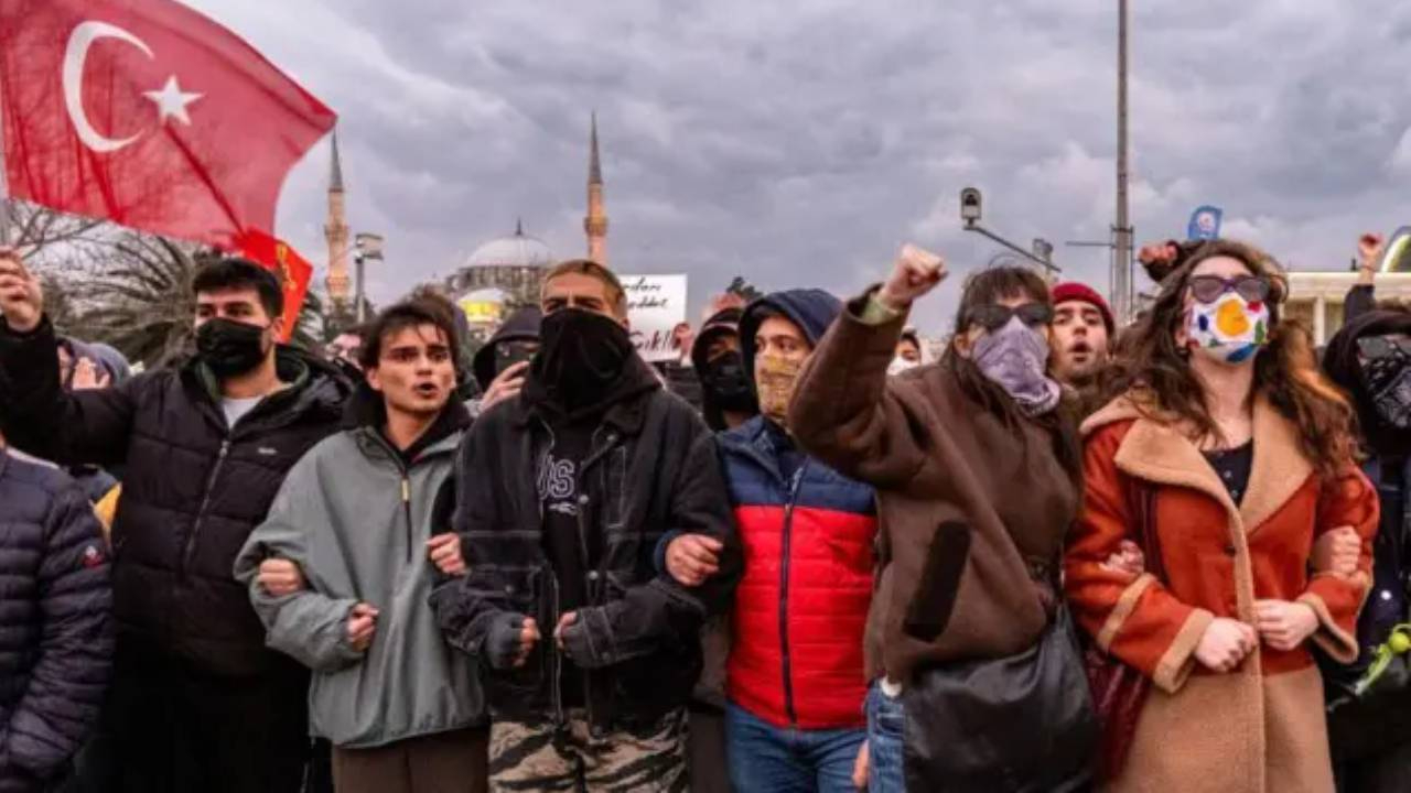 Saraçhane gösterilerinde tutuklanan 59 öğrenci daha tahliye edildi