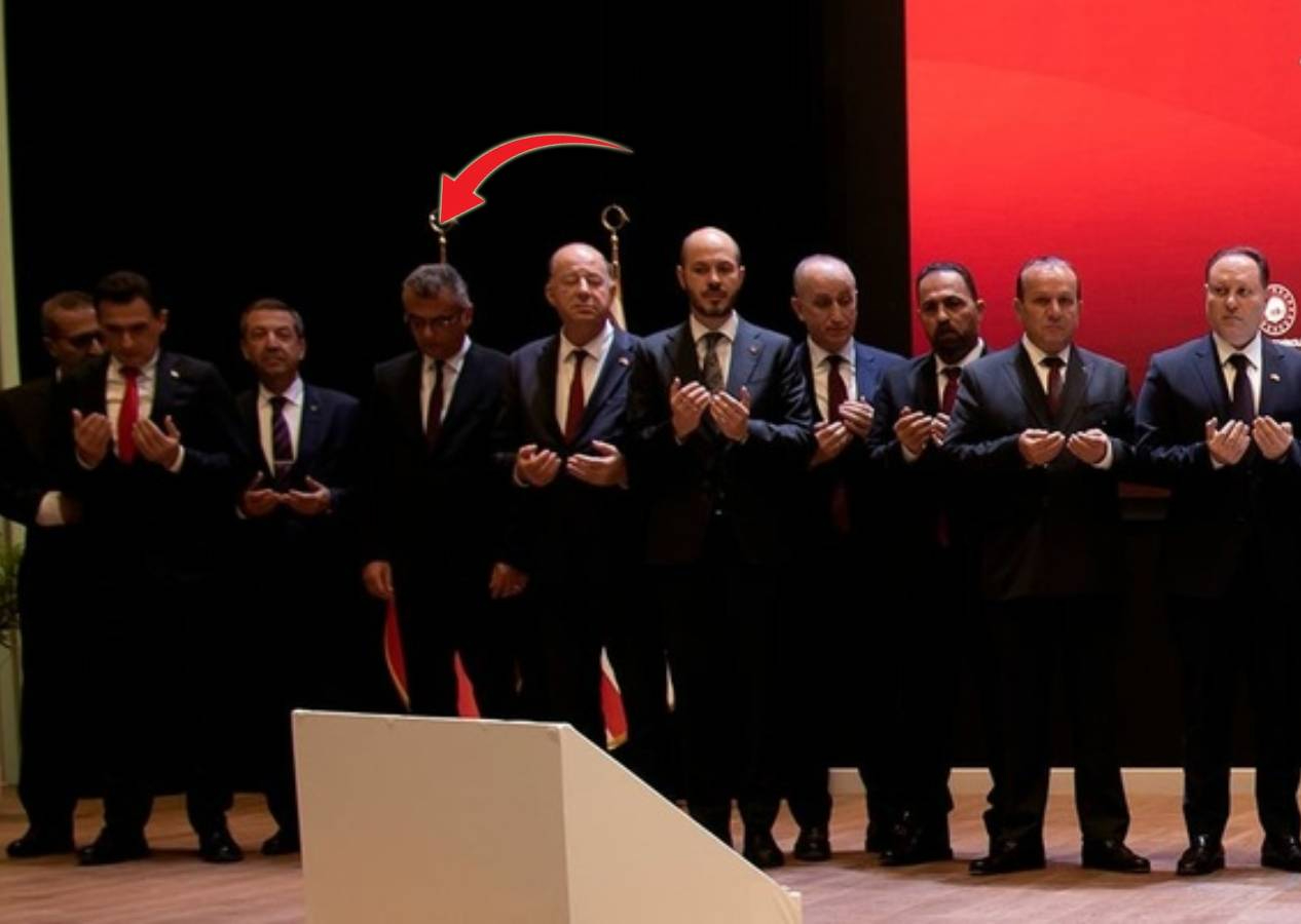 Yavru Vatan Kıbrıs'ta 28 Şubat zihniyeti hortladı! Muhalefet lideri Erhürman duadan rahatsız olup el açmadı
