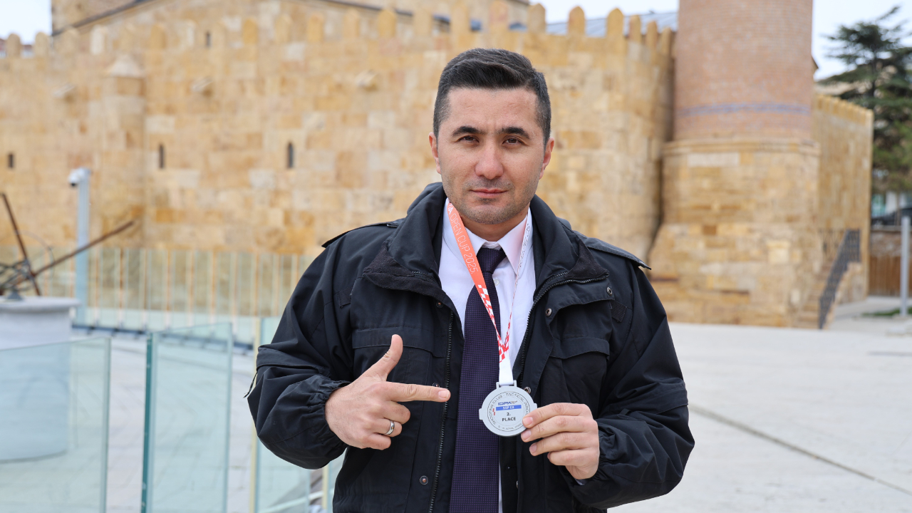 Olimpiyat fenomeni Yusuf Dikeç'in başarısı polis memuru Mücahit Alsaç'a örnek oldu