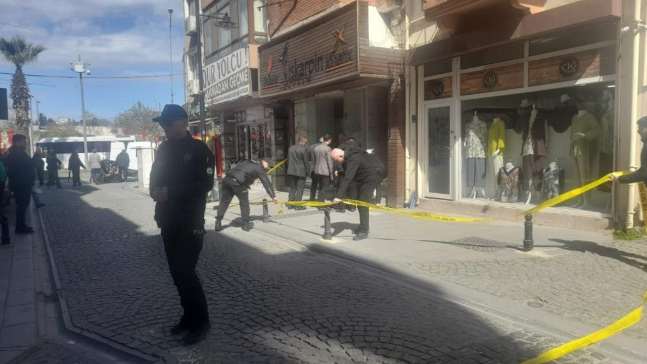 Çanakkale’de şüpheli kutu paniği: Patlatıldı, içinden kâğıtlar saçıldı!