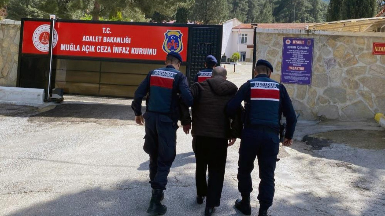 Muğla’da dolandırıcıya jandarma darbesi: 24 yıl hapis cezalı şahıs yakalandı