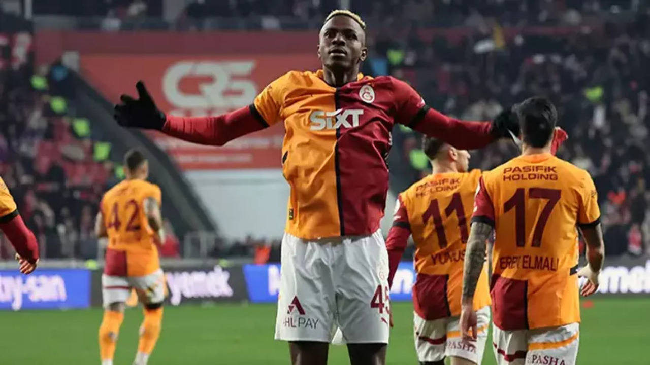 Victor Osimhen'den kafaları karıştıracak açıklama! Galatasaray'dan ayrılacak mı?