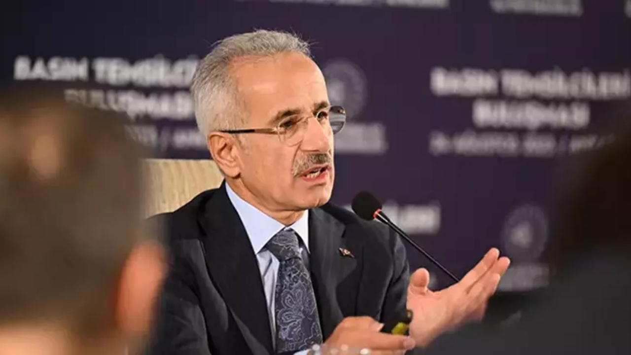 Bakan Uraloğlu'ndan Google algoritma açıklaması! Dijital adalet yolda