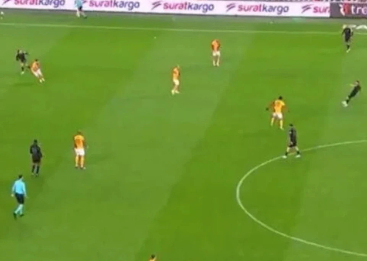 Samsunspor - Galatasaray maçında perdeyi açan gol VAR'dan döndü! Milimetrik ofsayt
