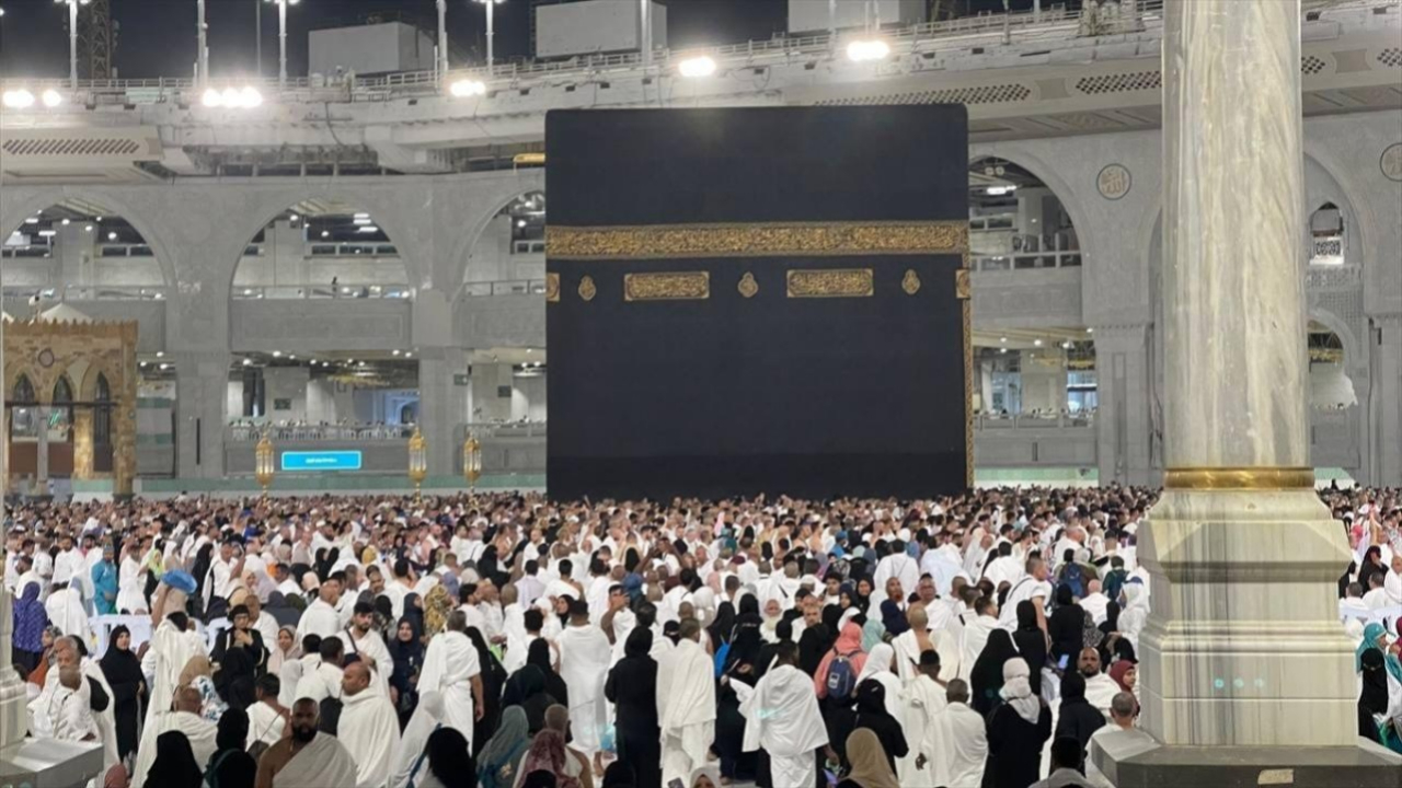 Suudi Arabistan'dan son dakika hac açıklaması! Sadece onlar Mekke'ye girebilecek