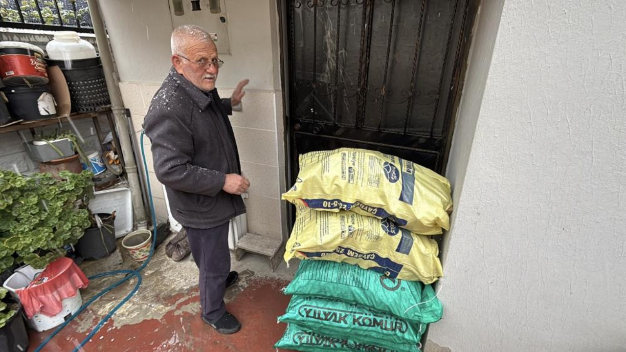 Tokat’ta nisan kışı: Vatandaşlar kömür-odun stokladı