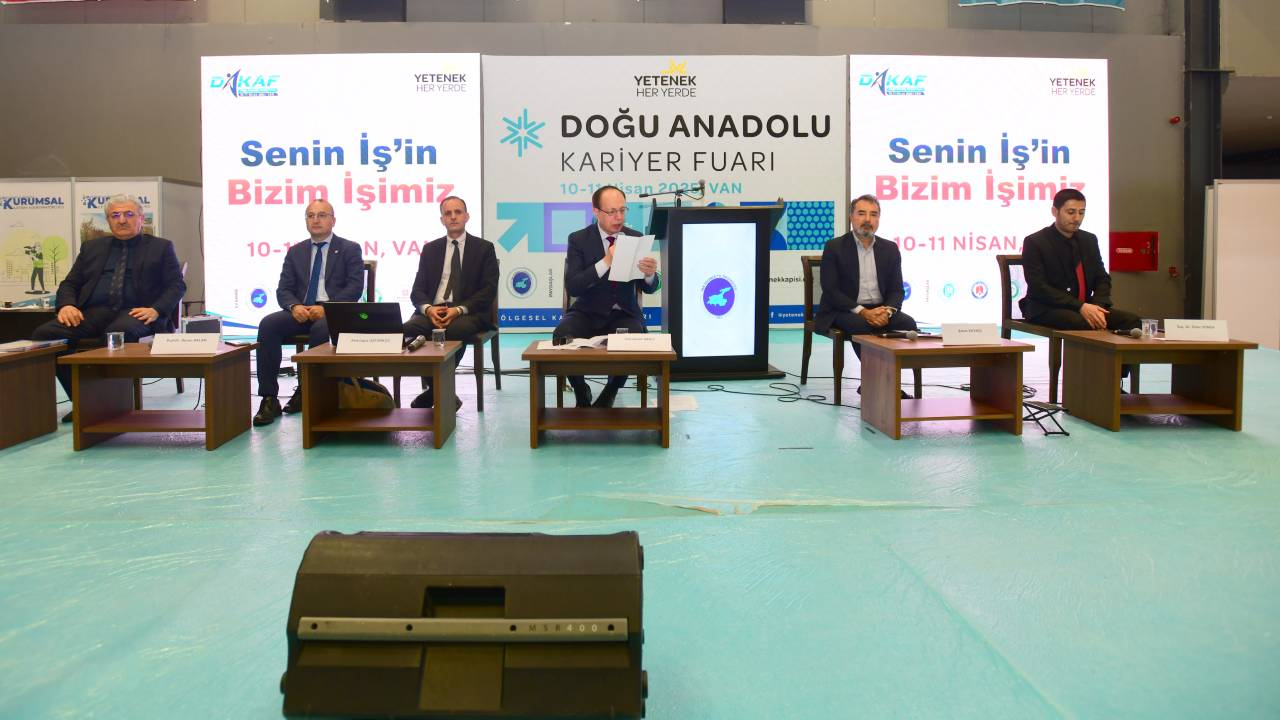 Van'da düzenlenen "Doğu Anadolu Kariyer Fuarı" sona erdi