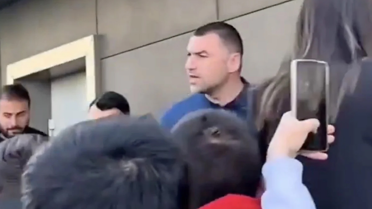 "Her seferinde Fenerbahçe'ye yatıyorsunuz" sözleri Burak Yılmaz'ı çılgına çevirdi!
