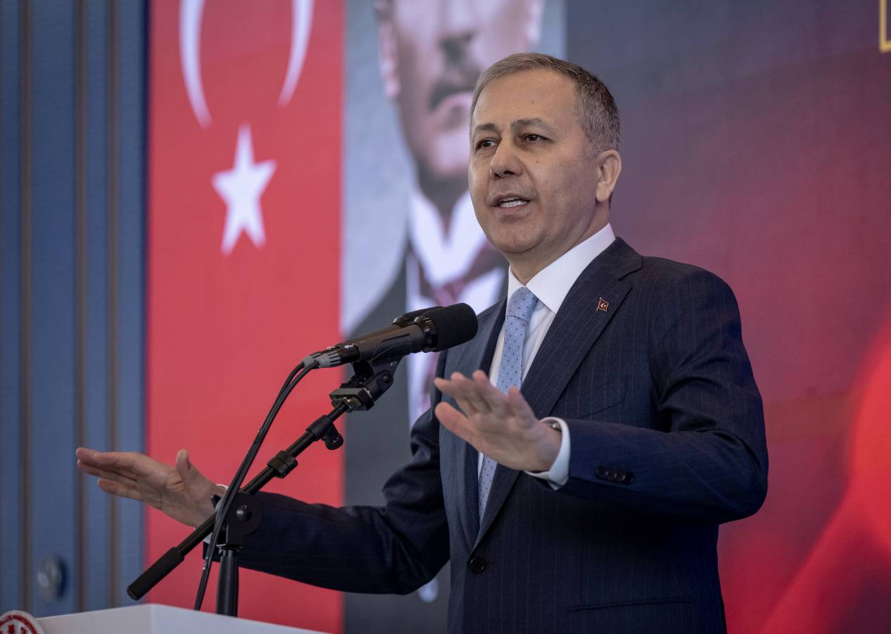 Suç örgütlerine balyoz gibi operasyon! 10’u kırmızı bültenle aranan 234 suç örgütü üyesi gözaltında