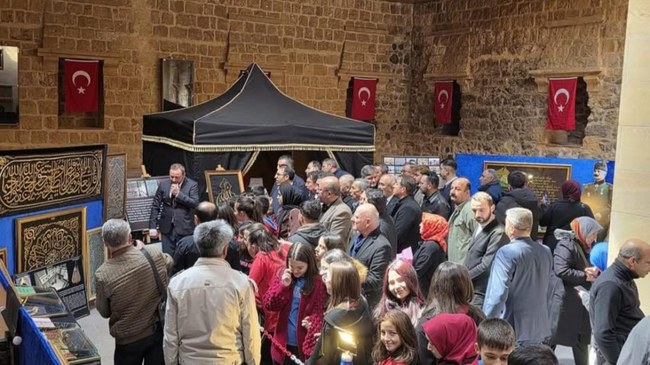 Beypazarı’nda Hadimü’l Haremeyn sergisi: Kutsal emanetler Suluhan Kervan Sarayı’nda ziyarete açıldı