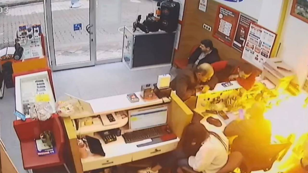 Telefon bataryası neden patlar? Tamircisine bırakılan cep telefonu bomba gibi patladı