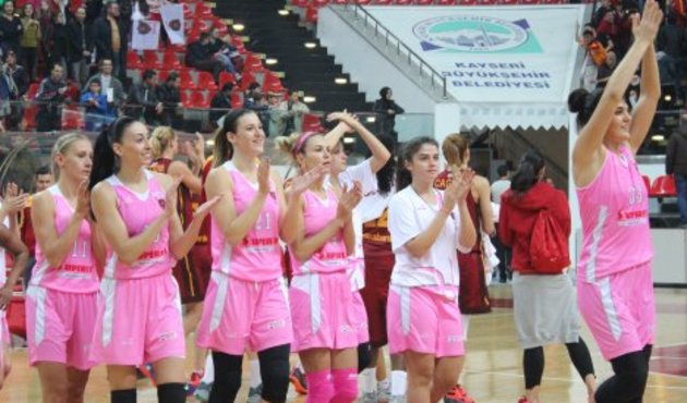 İstanbul Üniversitesi – Abdullah Gül Üniversitesi : 76 -74
