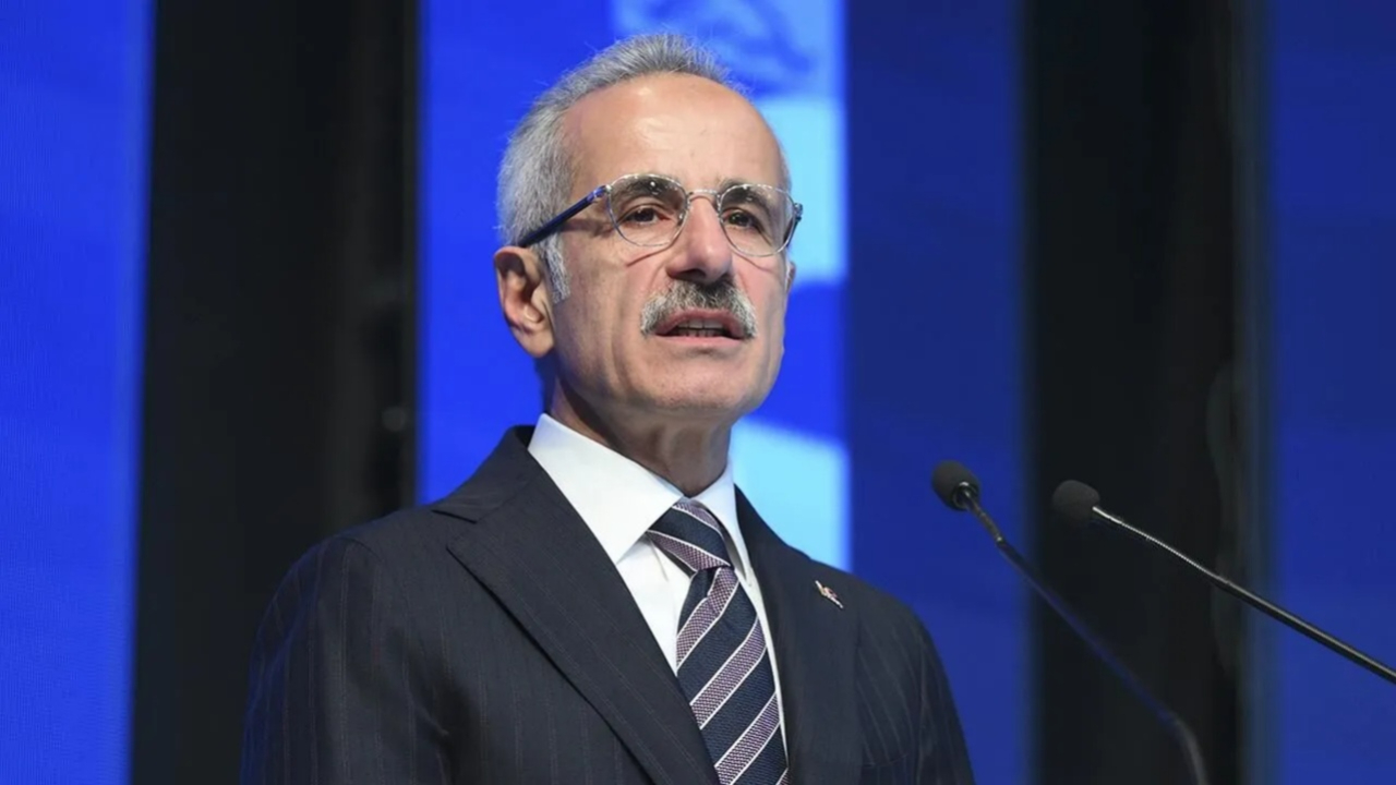 Bakan Uraloğlu: Sosyal medyaya yaş sınırı için çalışmalar hız kazandı