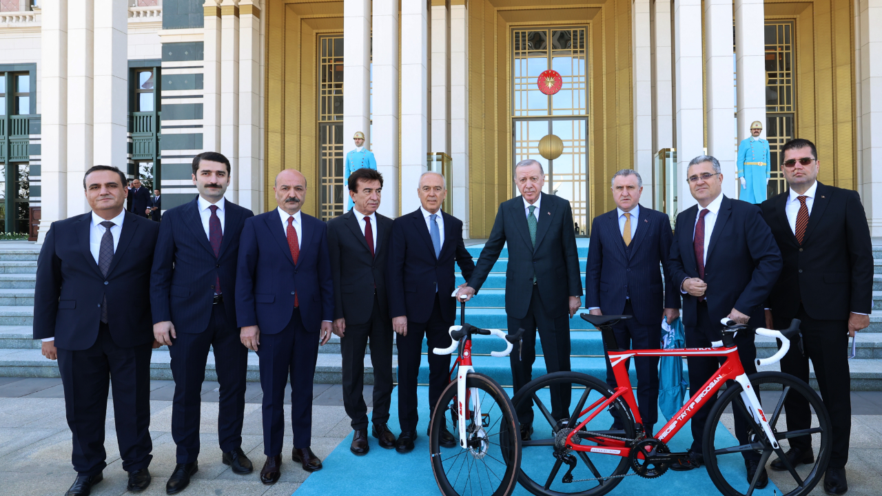 Cumhurbaşkanı Erdoğan, "60. Cumhurbaşkanlığı Türkiye Bisiklet Turu"nun tanıtımına katıldı