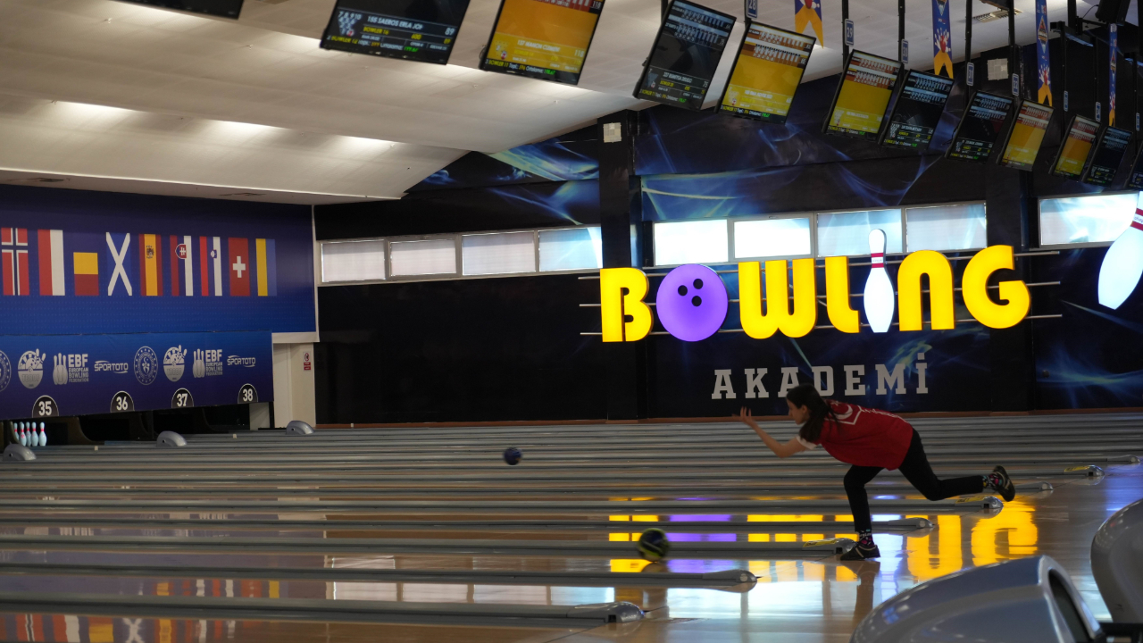 Bowling Genç Milli Takımı'nın gözü Avrupa şampiyonluğunda... 25 ülkeden 158 sporcunun madalya mücadelesi verecek