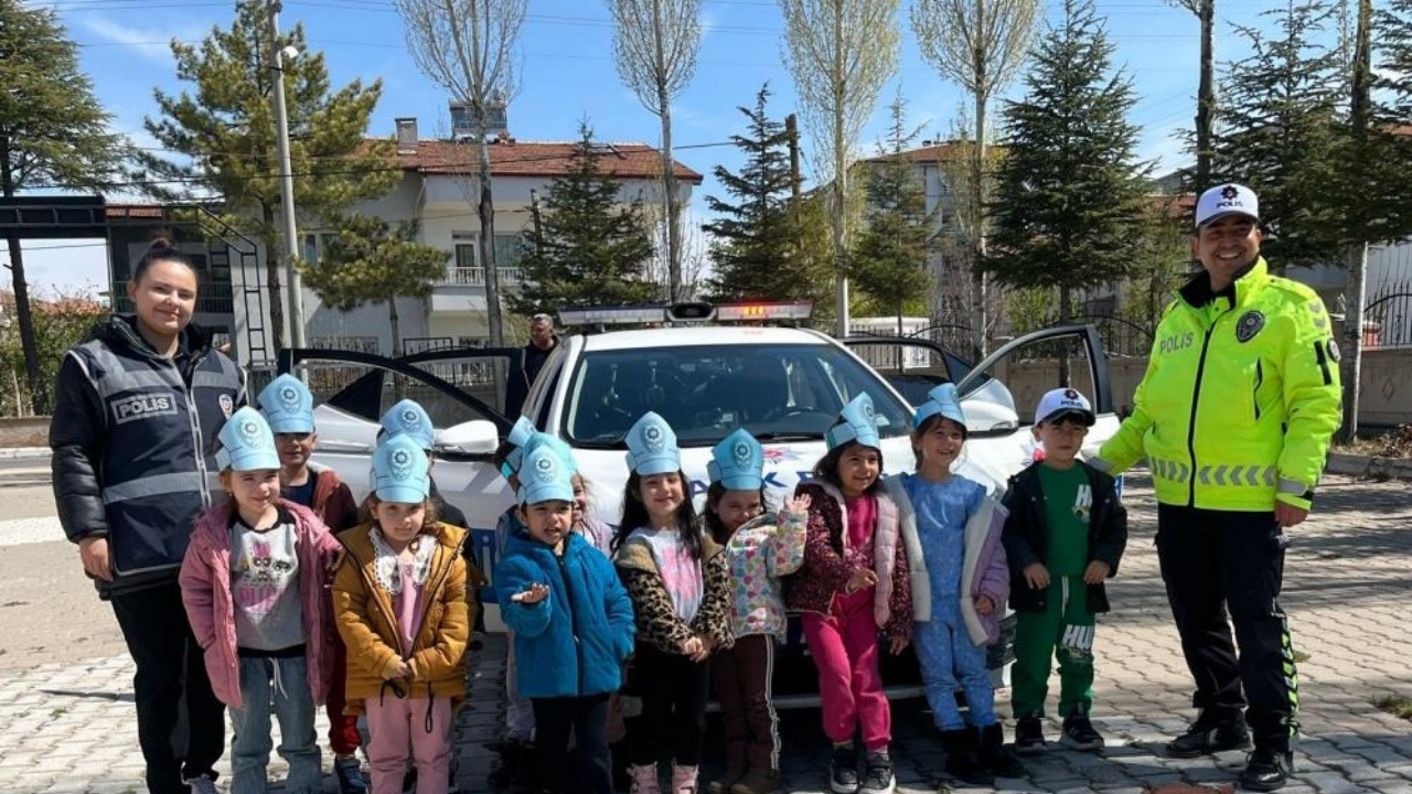 Niğde’de polisten çocuklara güvenli yaşam eğitimi