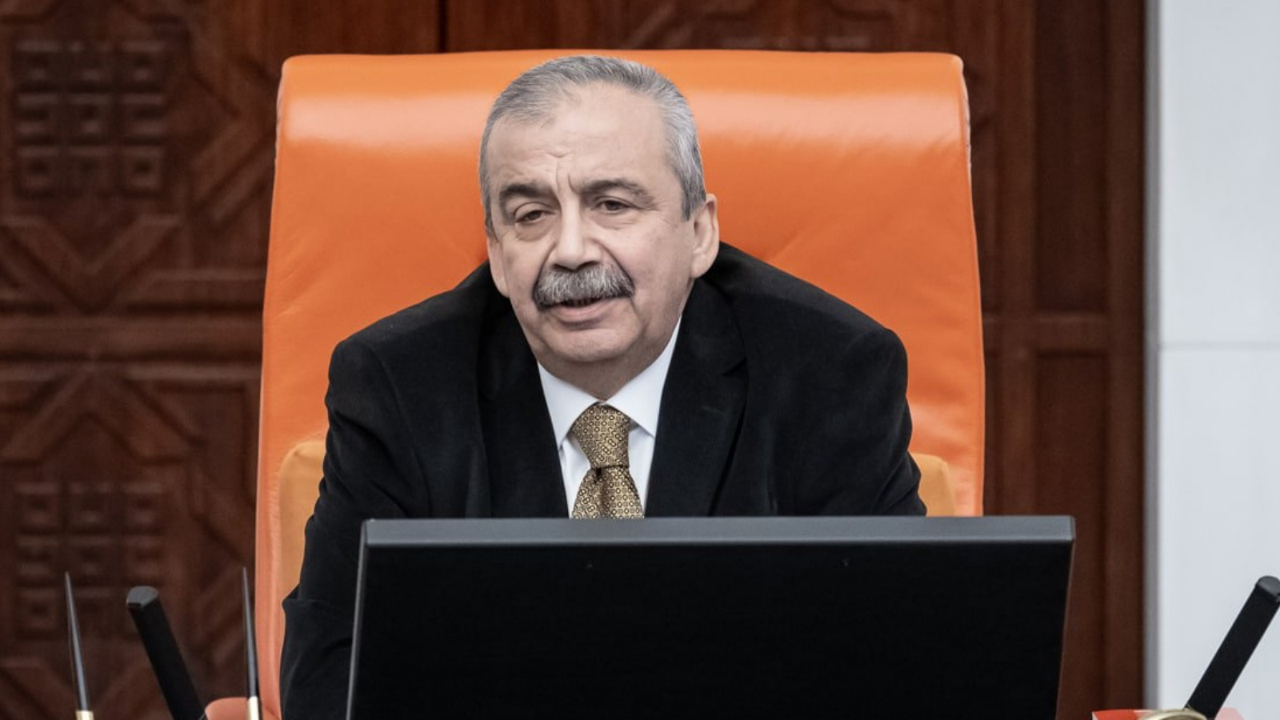 Sırrı Süreyya Önder'in ameliyatı sona erdi! 12 saat süren operasyonun ardından yoğun bakımda