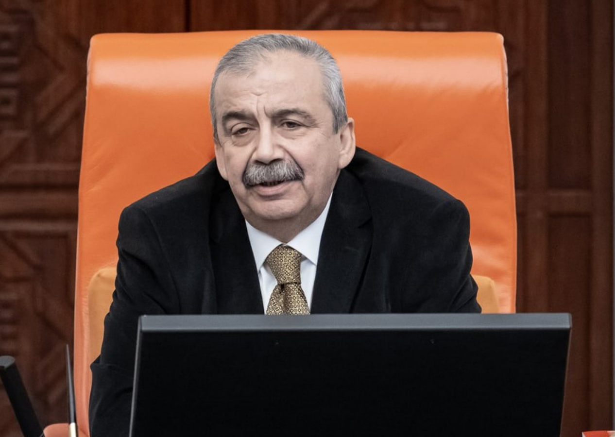 Sırrı Süreyya Önder'in ameliyatı sona erdi! 12 saat süren operasyonun ardından yoğun bakımda