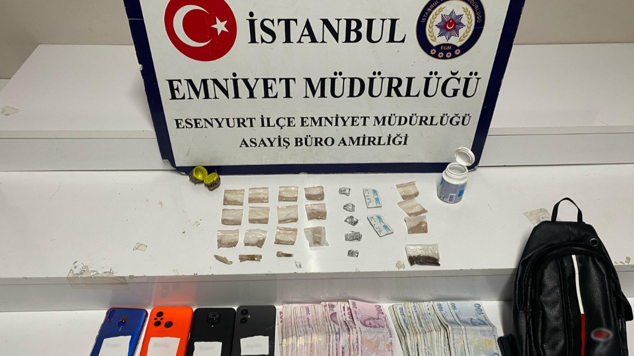 Esenyurt’ta uyuşturucu operasyonu! Çikolatalı bonzai ele geçirildi, 4 kişi gözaltına alındı