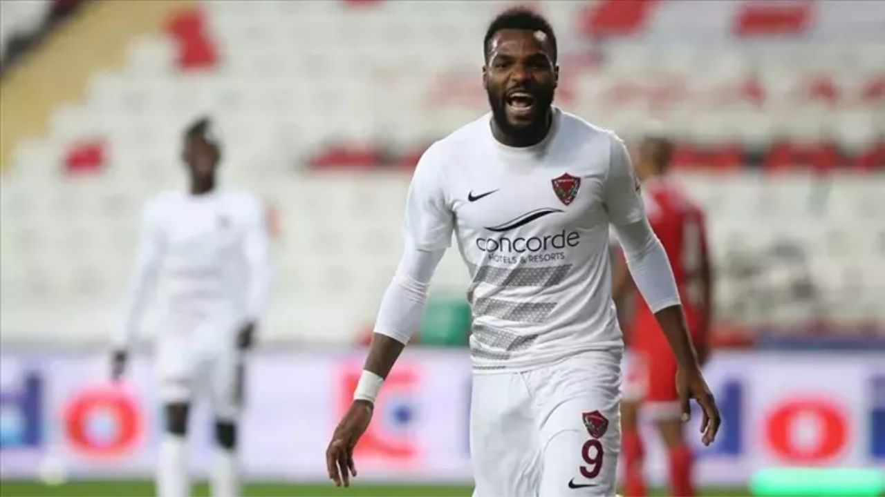 Aaron Boupendza Kimdir, Öldü Mü, Neden Öldü? Hangi Takımlarda Oynadı?