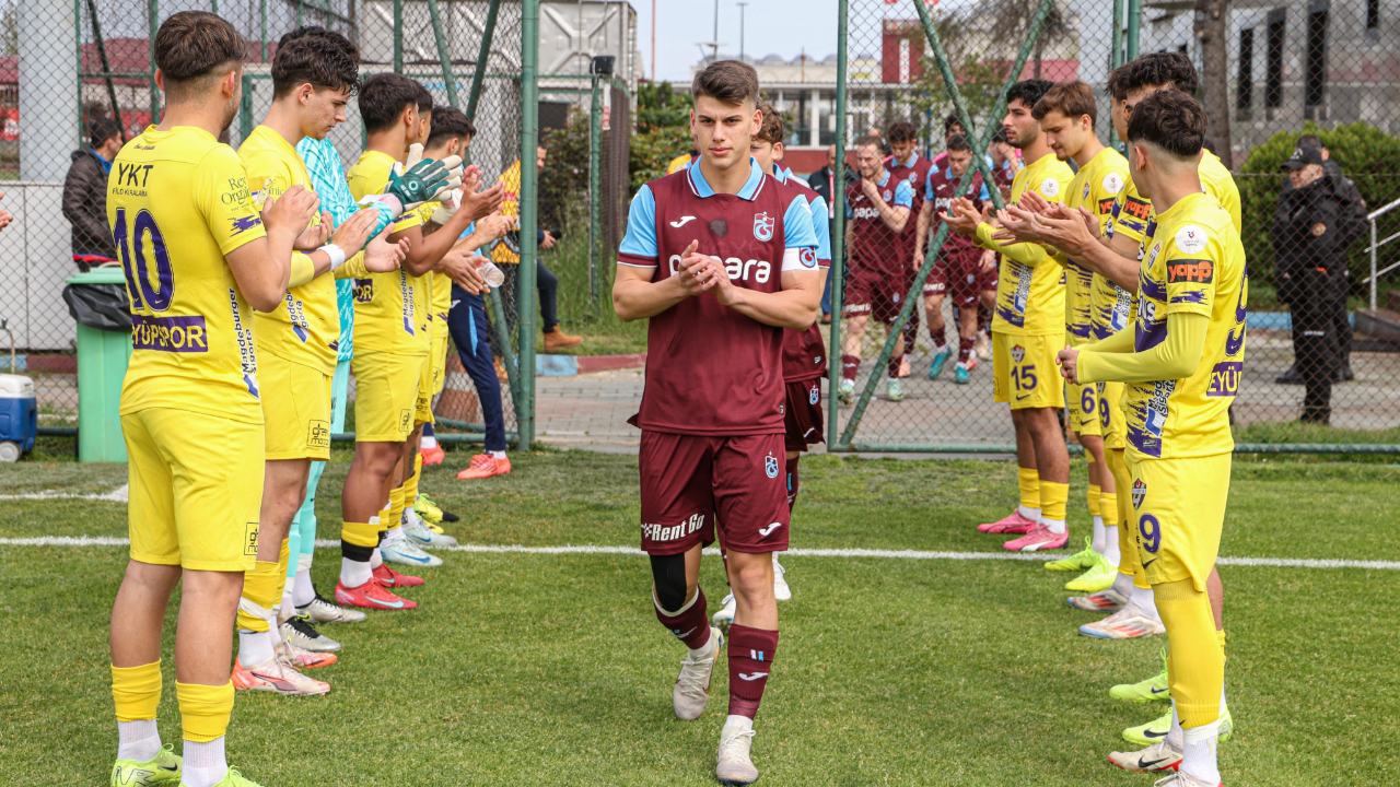 Eyüpspor'un 19 yaş altı takımından rakibi Trabzonspor'a jest