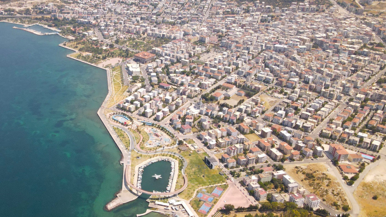 İzmir’de konut satışları geçen yılın aynı dönemine göre yüzde 17,2 oranında artış gösterdi