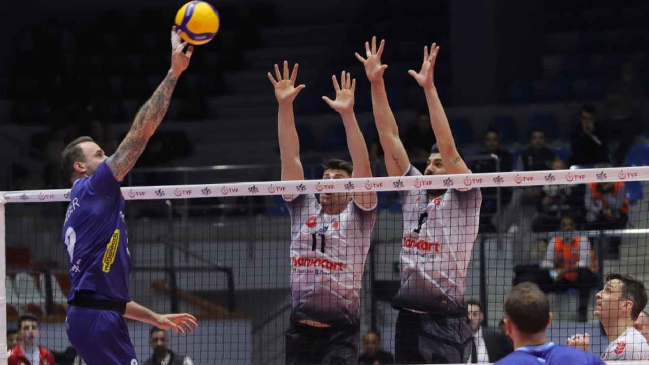 Efeler Ligi’nde final bileti Ziraat Bankkart’ın: Arkas’ı deplasmanda 3-1 yendi
