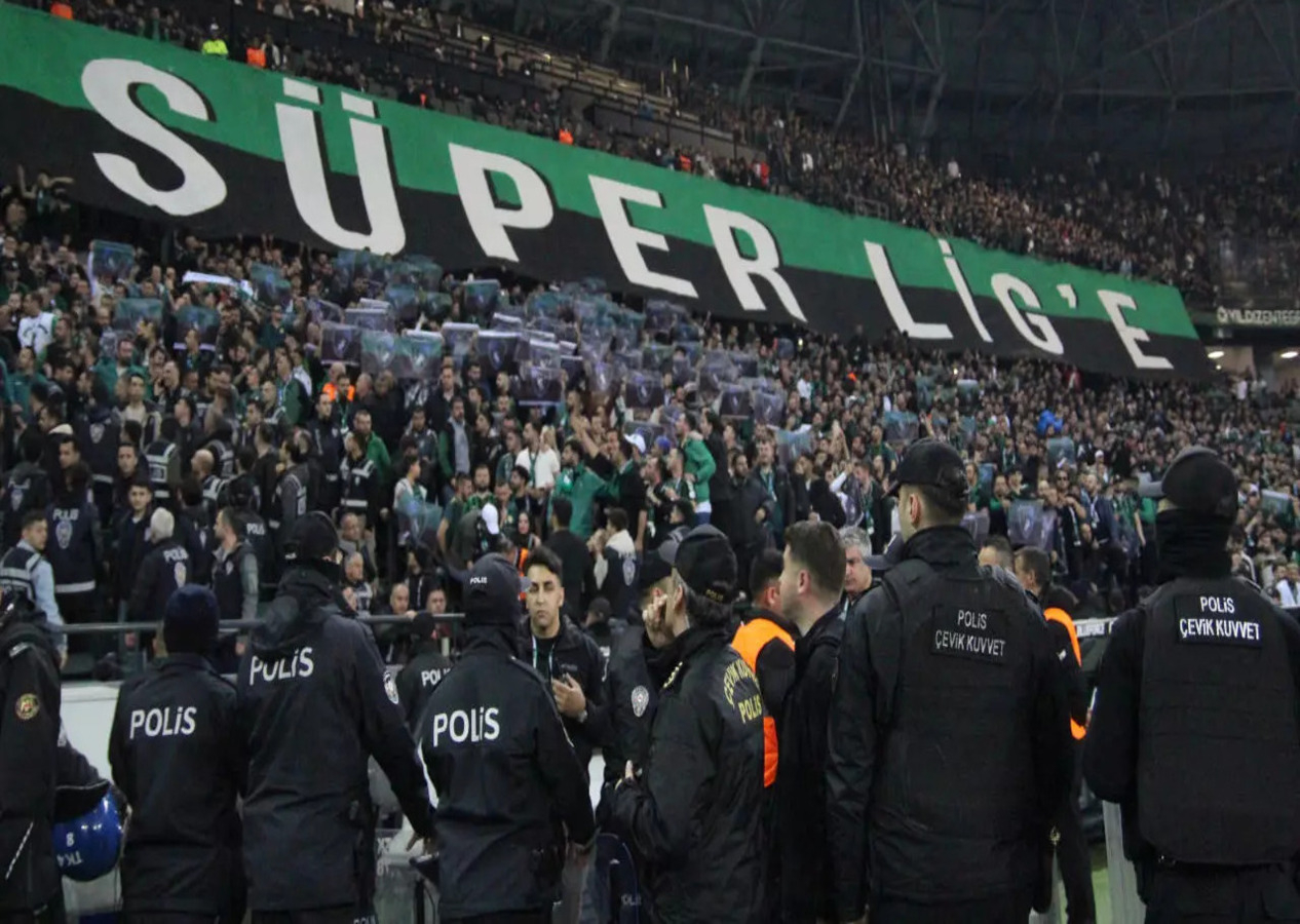 Amatöre kadar düşmüştü! Süper Lig efsanesi geri dönüyor