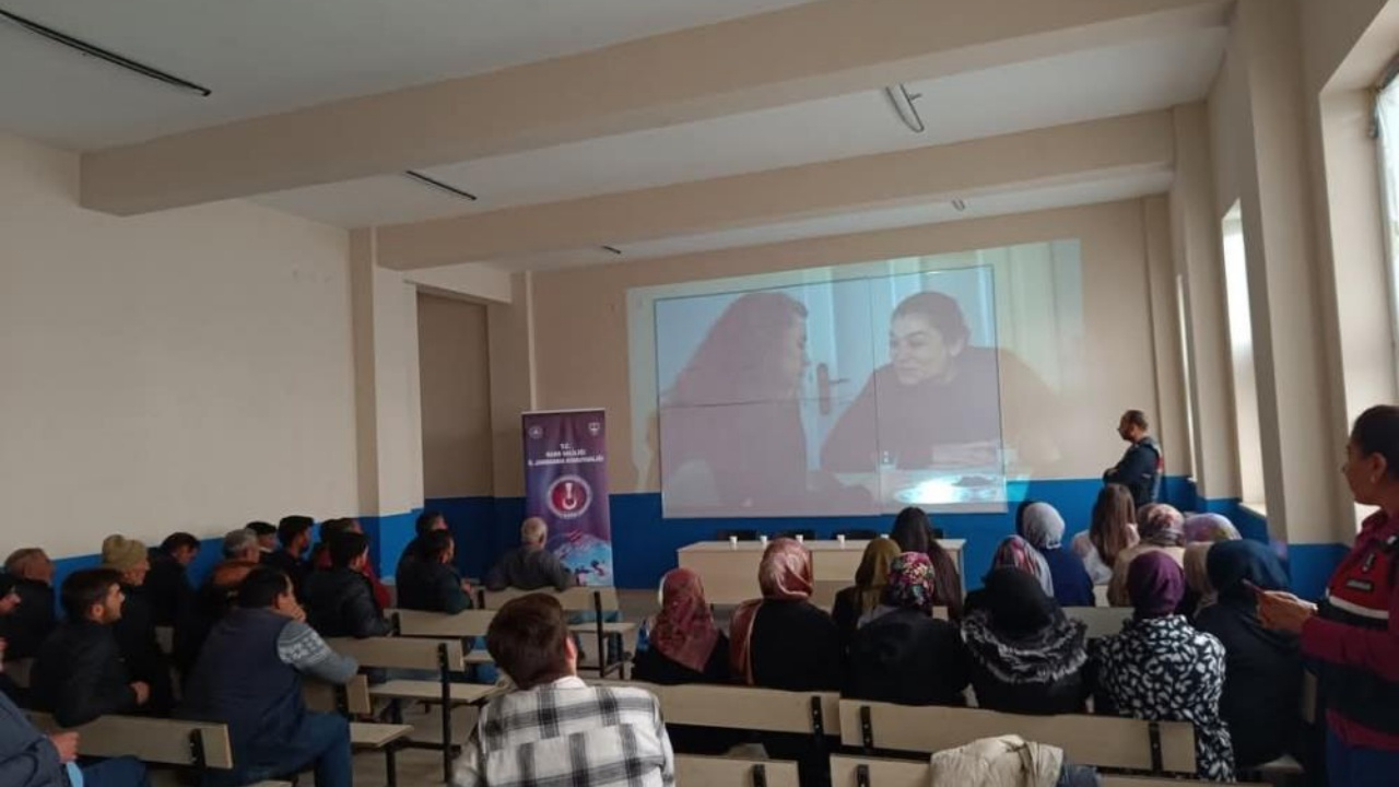 Kars’ta jandarmadan anne adaylarına narkotik eğitimi: En İyi Narkotik Polisi Anne
