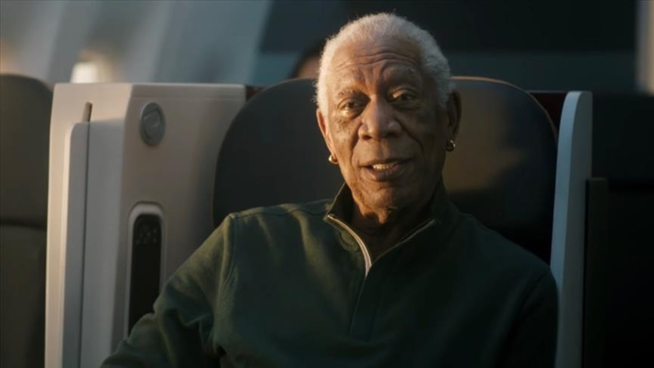 Morgan Freeman’ın küpelerinin ardındaki sır: Sadece aksesuar değil, derin bir anlam taşıyor!