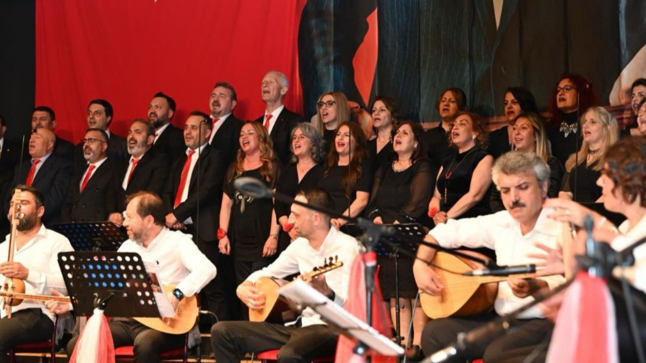 Aydın’da türkü rüzgârı: “Türkülerle Türkiye’m” konseri büyüledi