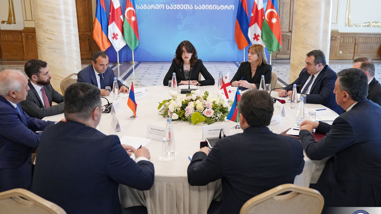 Gürcistan, Azerbaycan ve Ermenistan heyetleri, Güney Kafkasya'da işbirliğini güçlendirmeyi görüşüyor