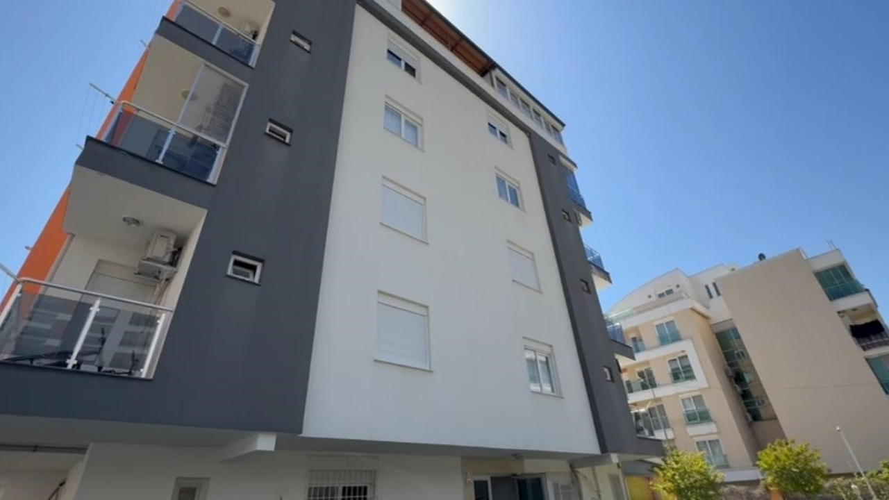 Antalya’da genç kadının evinde ölü bulundu!  Vücudundaki morluklar dikkat çekti