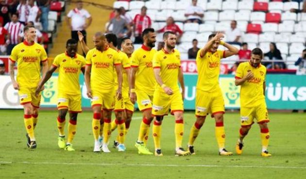 Göztepe önüne geleni dağıtıyor! Antalyaspor da acımadılar...