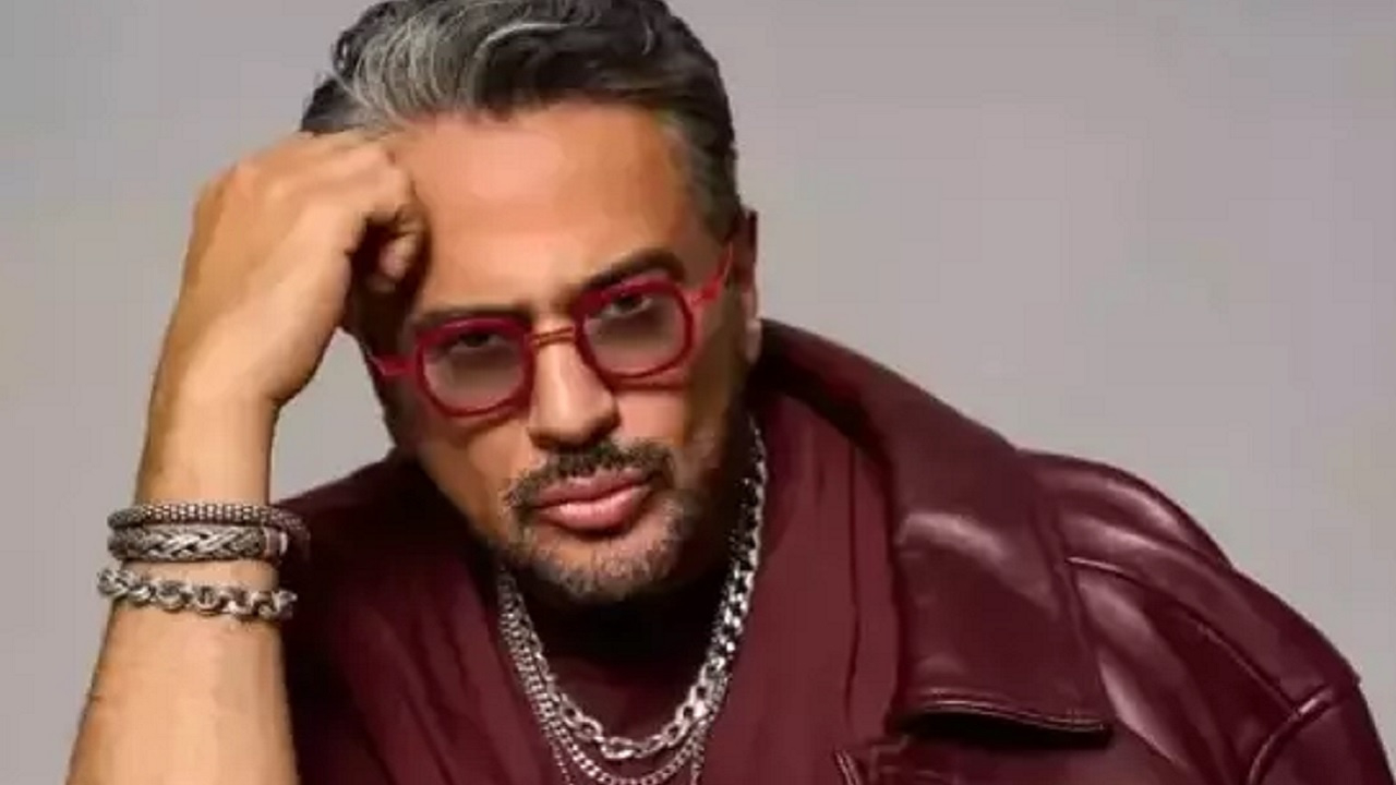 Emre Altuğ aşk orucunu bozdu! Yeni aşkını ilan etti:  Yaz geldi yakalanırız...