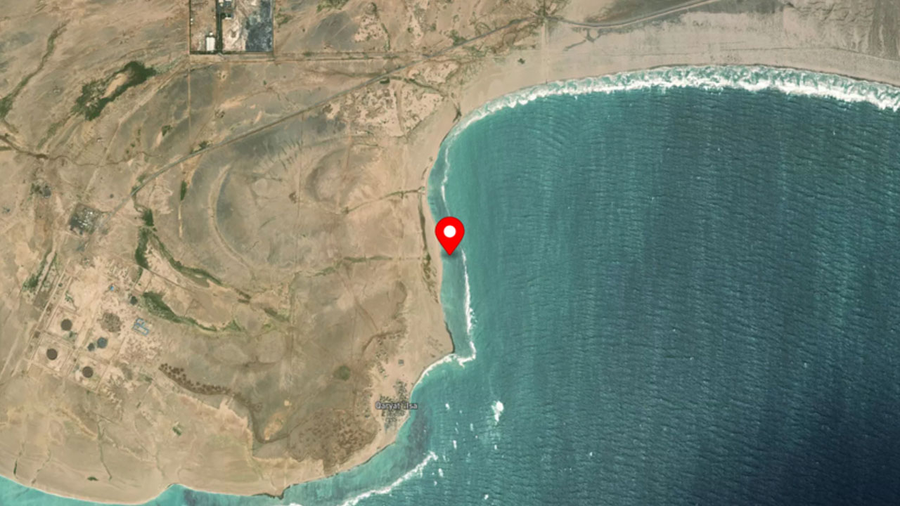 Saldırıya geçti! ABD Hava Kuvvetleri Yemen'i vurdu! Ras İsa Limanı imha edildi!